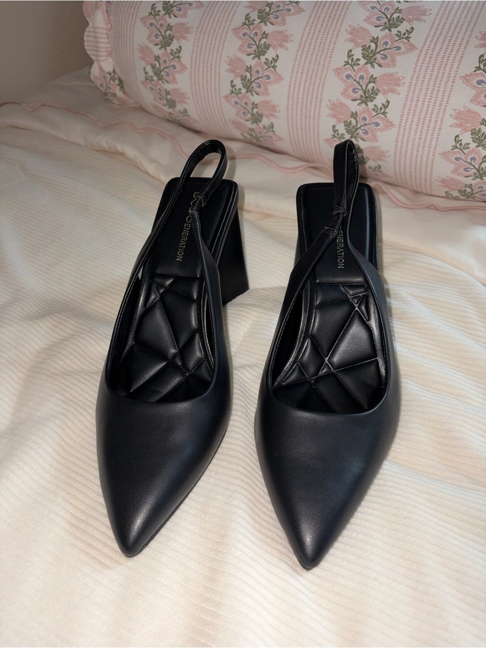 BCBG Generation Black Slingback Block Heels Pointed Toe Size 8 Like New